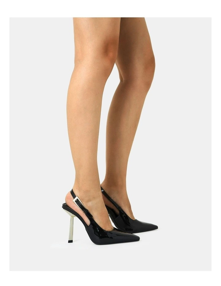 Zooming Heels in Black