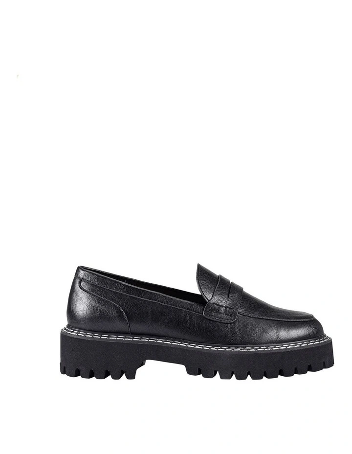 Neo Loafers in Black