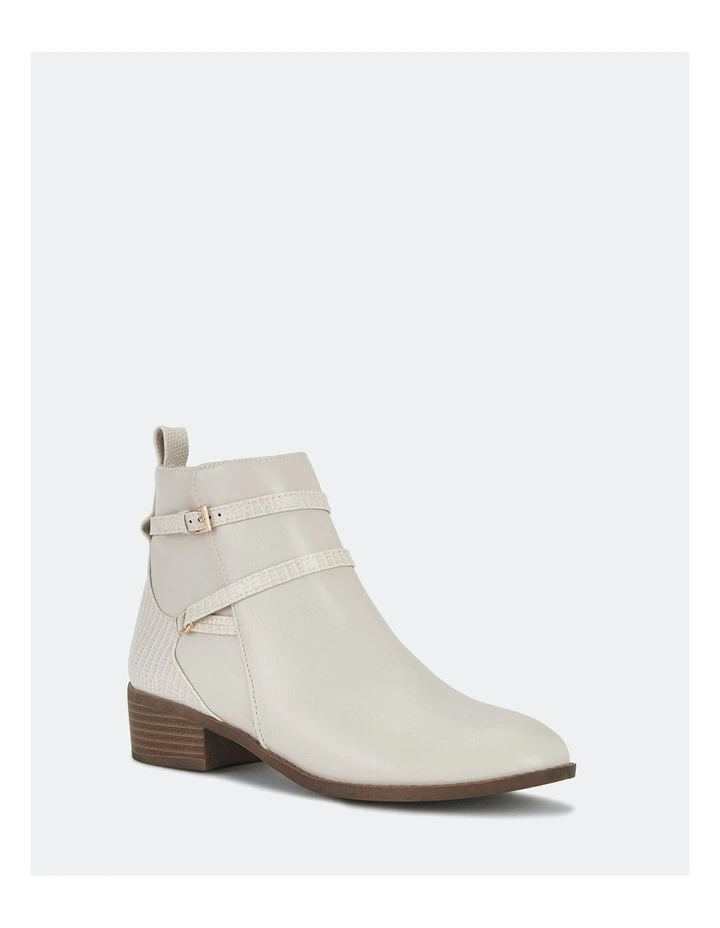 Digby Boots in Cream