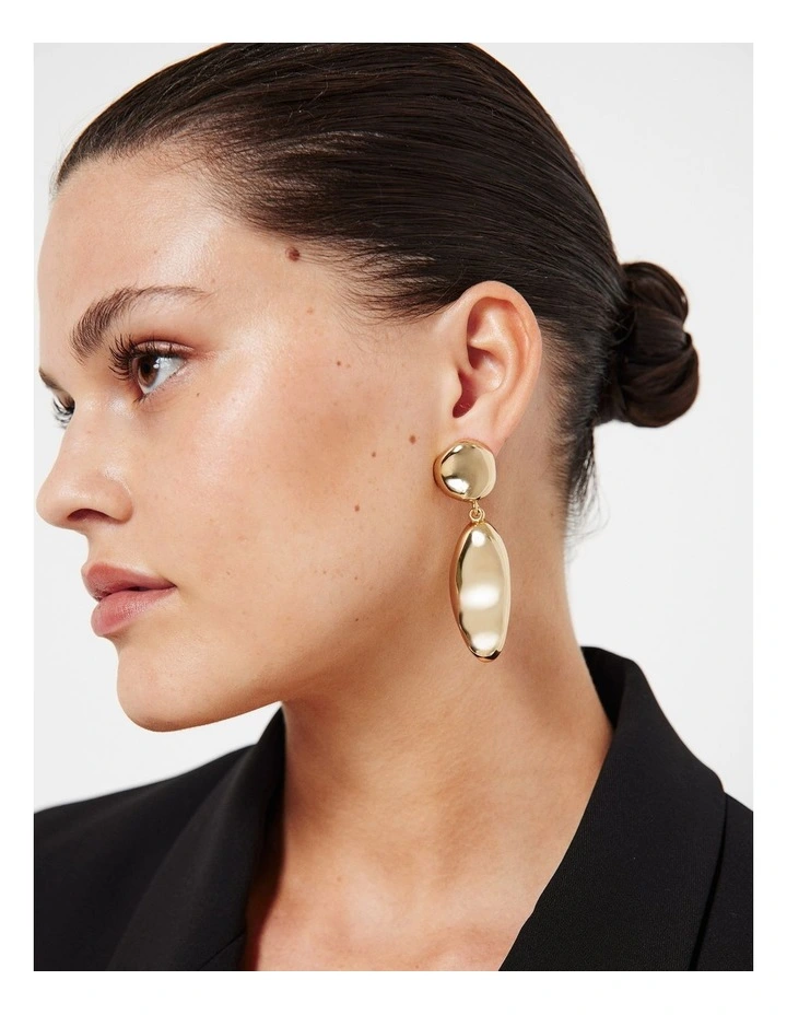 The Millie Drop Earrings in Gold