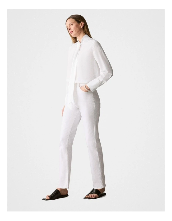 Straight Leg Jean in White