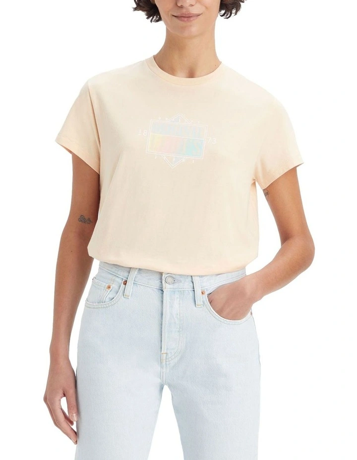 Graphic Classic T-shirt in Almond Cream