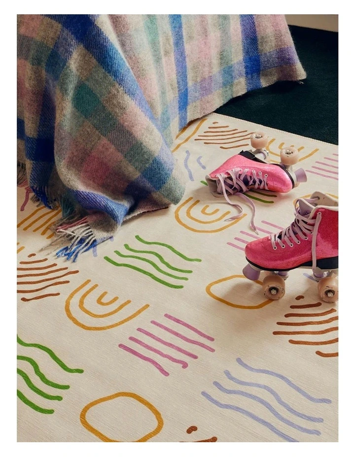 Squiggle Washable Chenille Rug in Cream