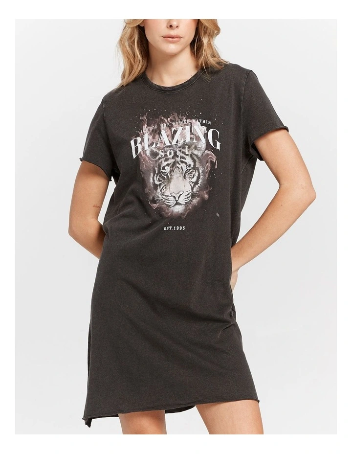 Lucy Oversized T-shirt in Black