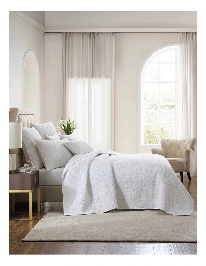 Aerin Bedspread in Ivory