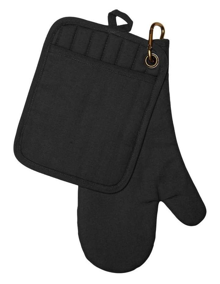Austin Pot Holder And Oven Mitt Pack With Carabiner in Black