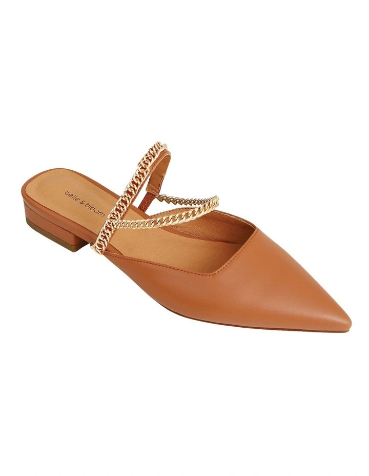 On The Go Leather Chain Camel Flat