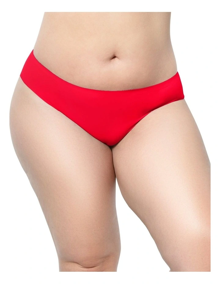 Bonded Seamless-Effect Hipster Brief in Racing Red