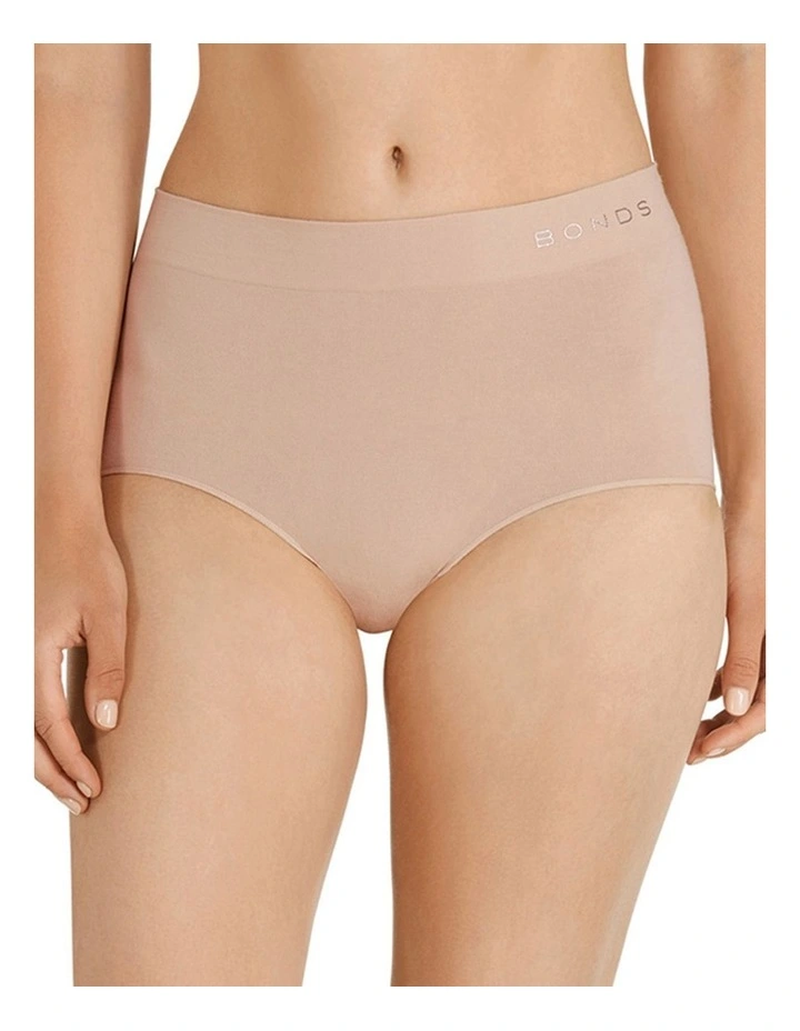 Seamless Full Brief in Beige
