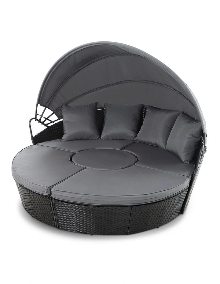 Outdoor Lounge Setting