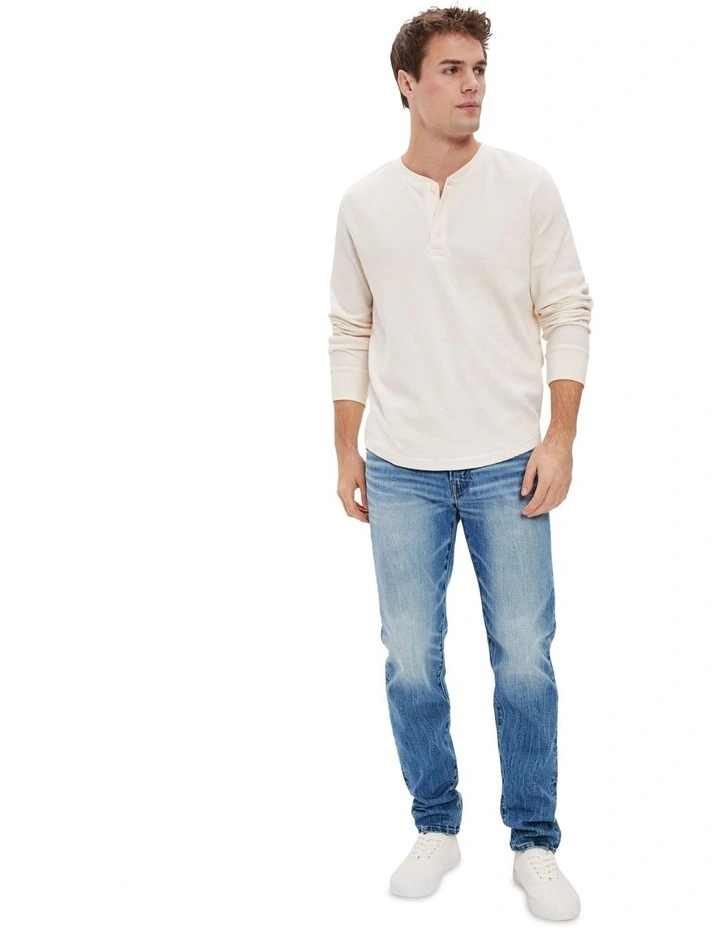 AirFlex Temp Tech Athletic Fit Jean in Blue