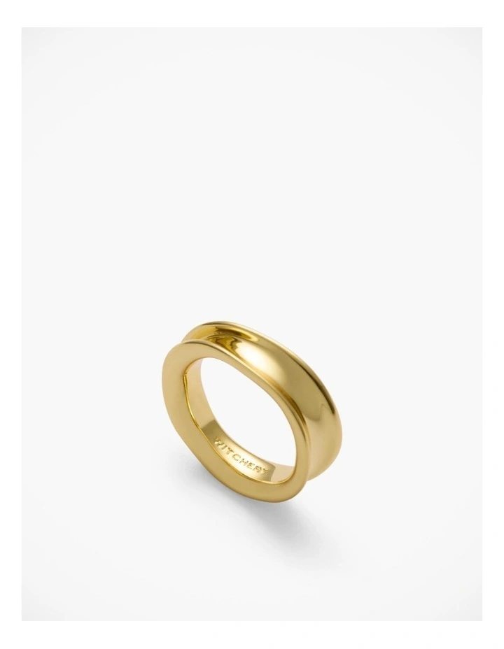 Sculptural Ring in Gold