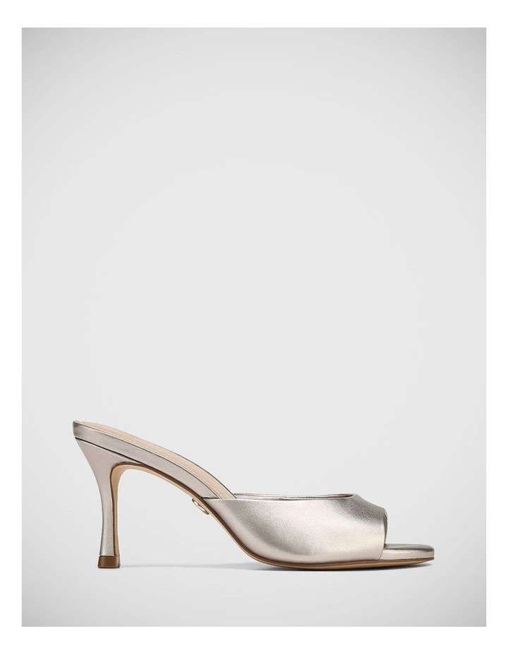Oshea Metallic Leather Sandal in Pewter