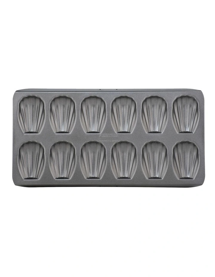 Baker Maker Non-Stick 12 Cup Madeleine Pan in Black