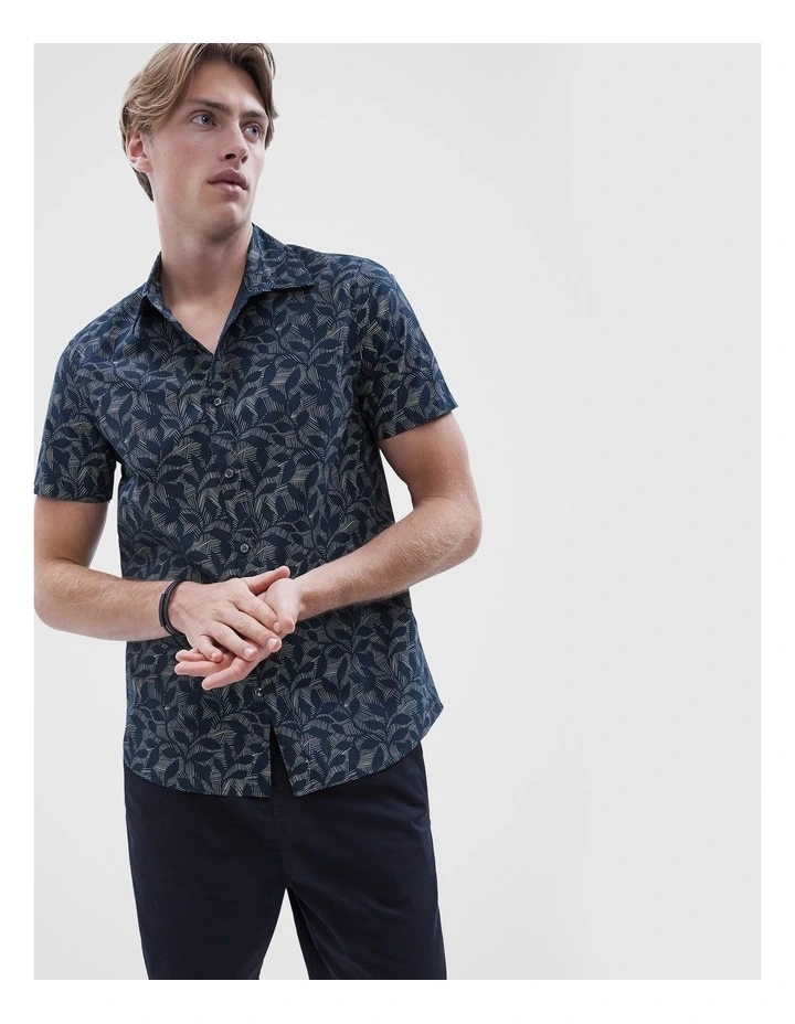 Etched Leaf Regular Fit Shirt in Navy
