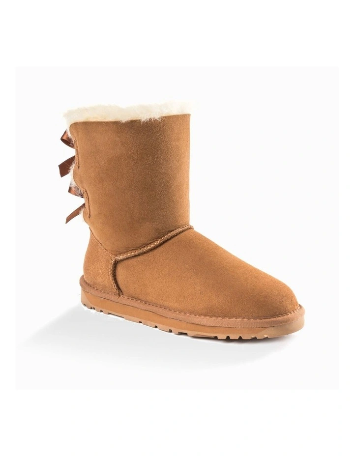 Classic Water Resistant Bailey Bow Boots in Chestnut