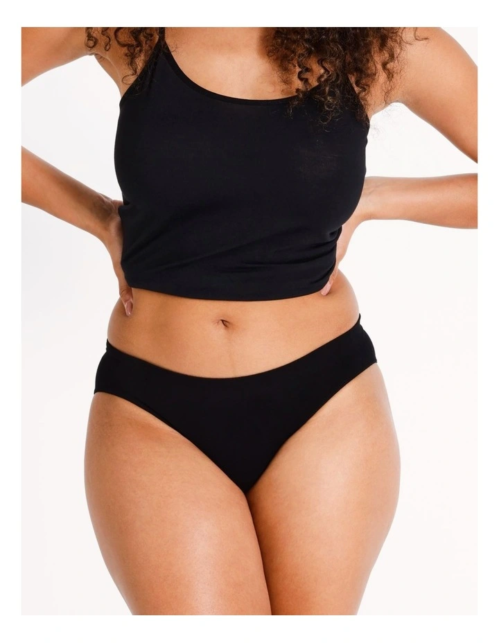 Seamfree Bikini in Black