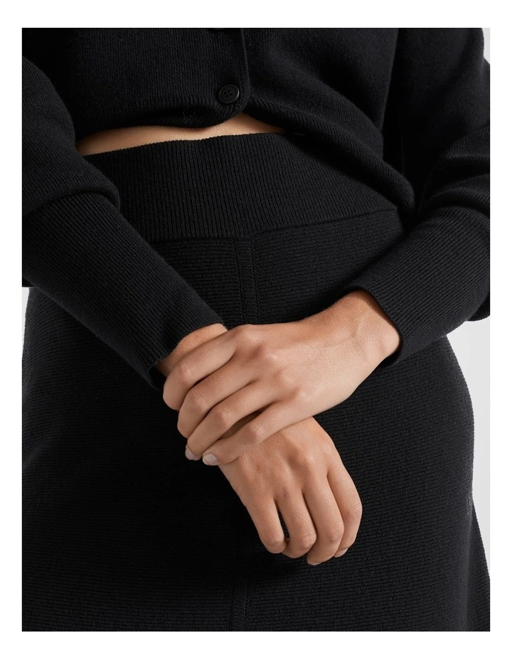 Relaxed Knit Skirt in Black
