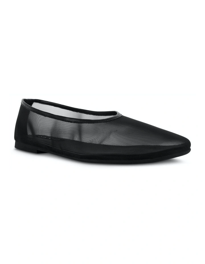 Dena Ballet Flats in Black