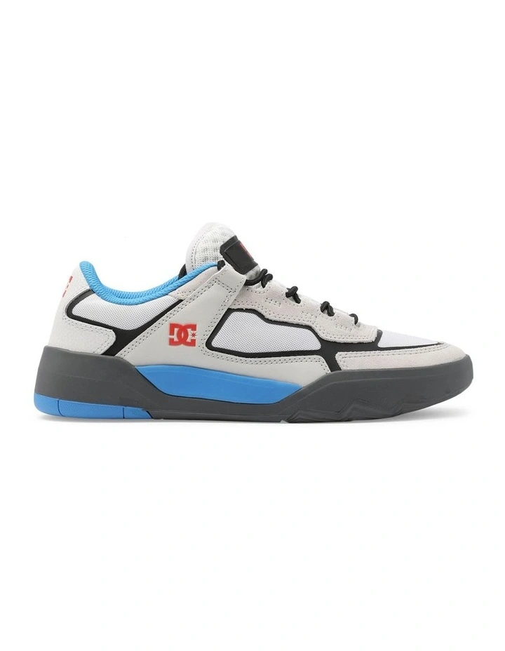 Metric Shoes in White