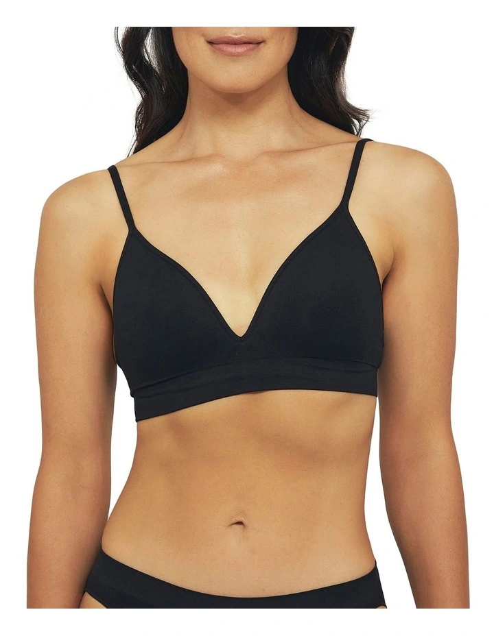 Bare Essentials Moulded Wirefree Bra in Black