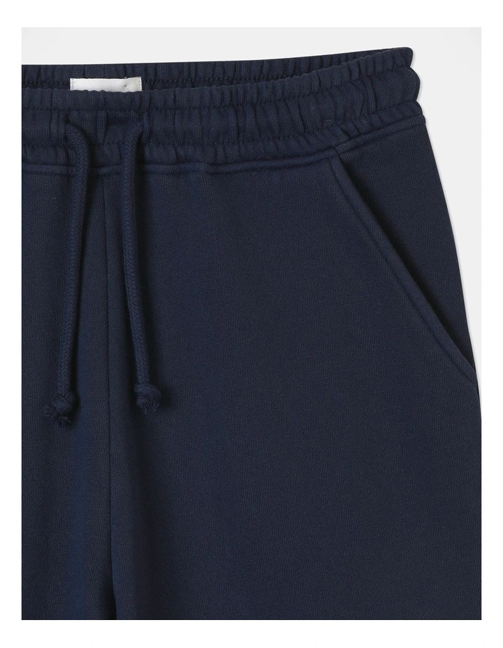 Essentials Trackpant in Navy