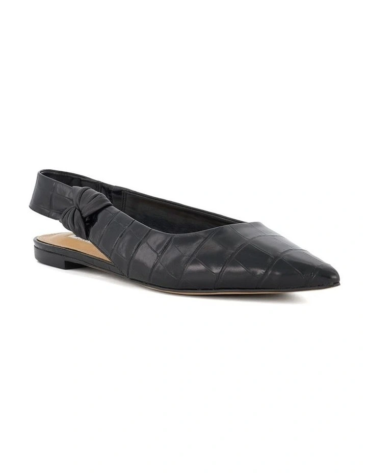 Heighten Flat in Black