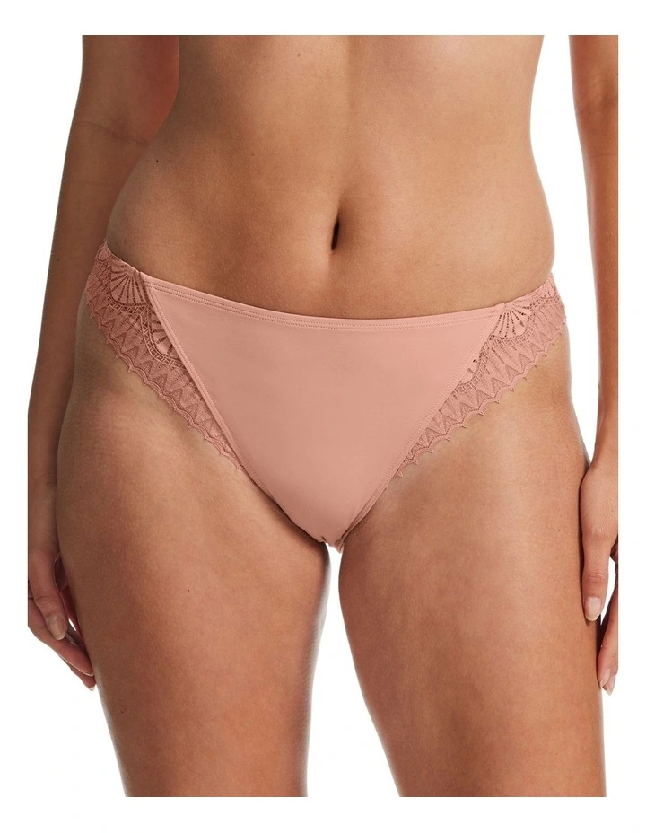 Daydream Hi Cut Brief in Cameo