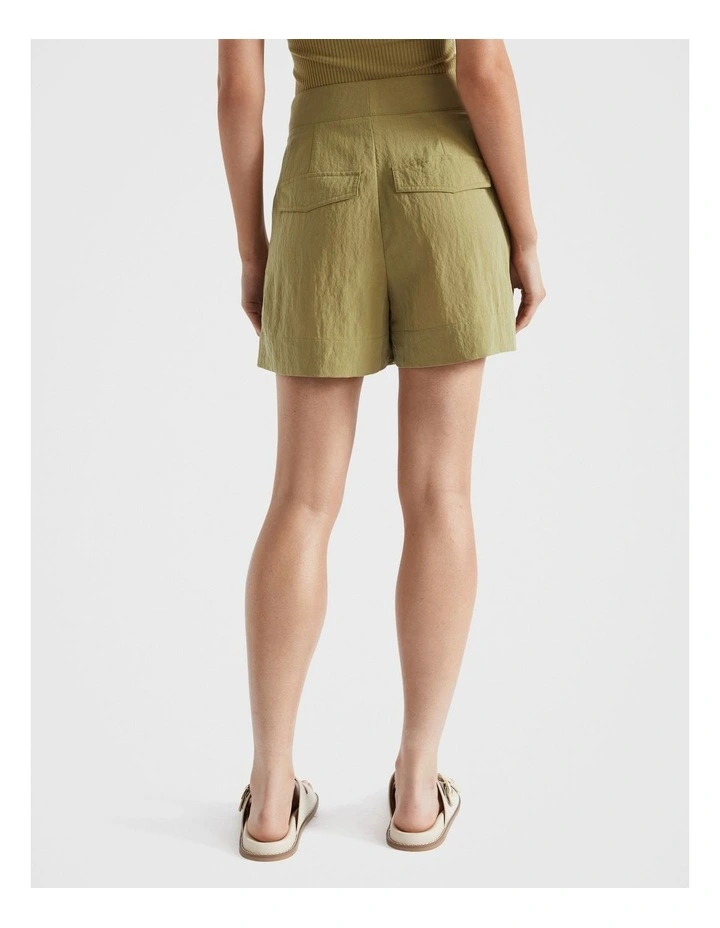 Textured Pleat Short in Pistachio