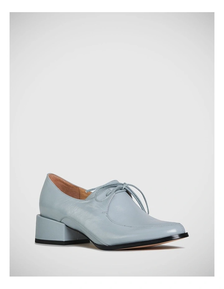 Casi Crinkled Leather Lace Up Sneaker in Blue
