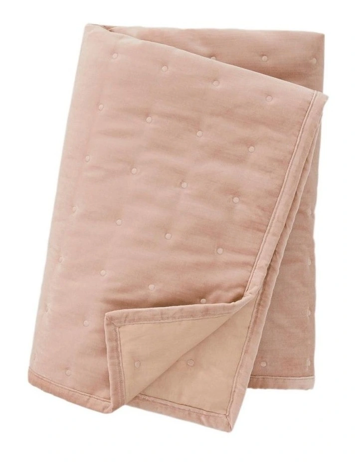 Maney Throw in Fawn