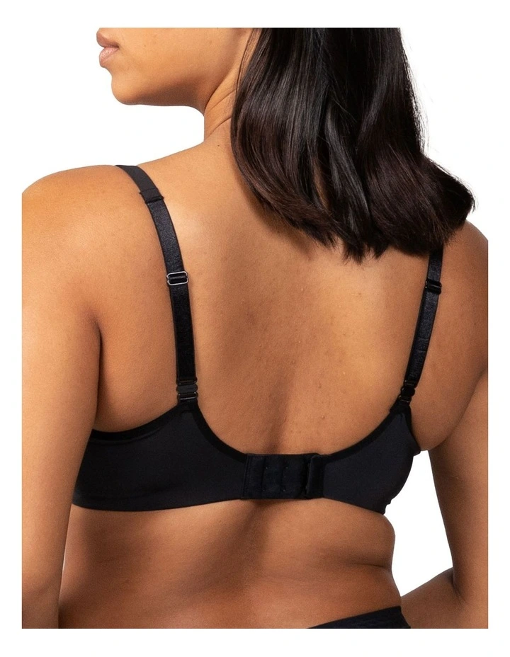 Body Make-Up Smooth Bra in Black