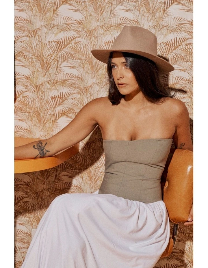 Amie Fedora in Oatmeal