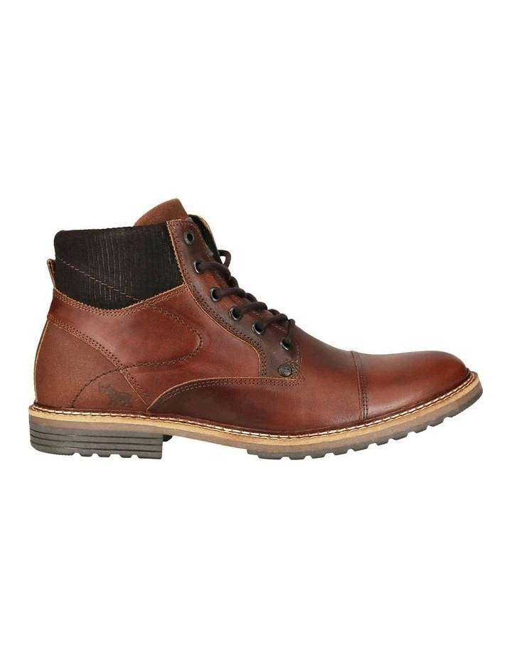 Nordic Lace Up Boots in Tan