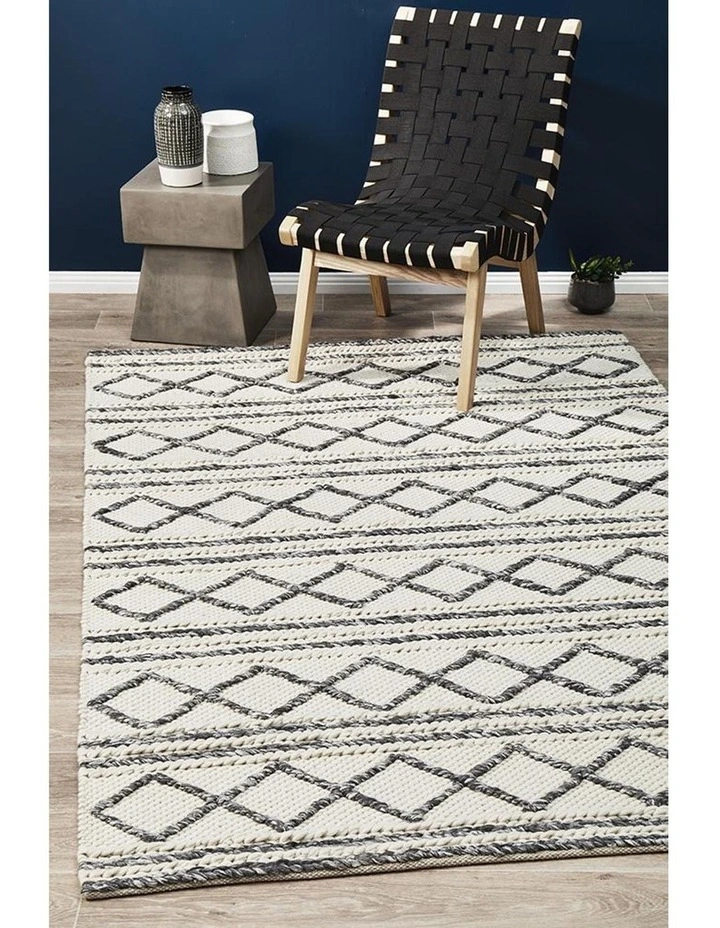 Studio Milly Textured Woollen Rug In White Grey