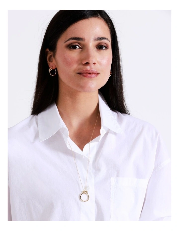 Knot Pendant Necklace in Gold
