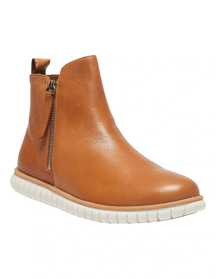 Factor Tan Glove Boots