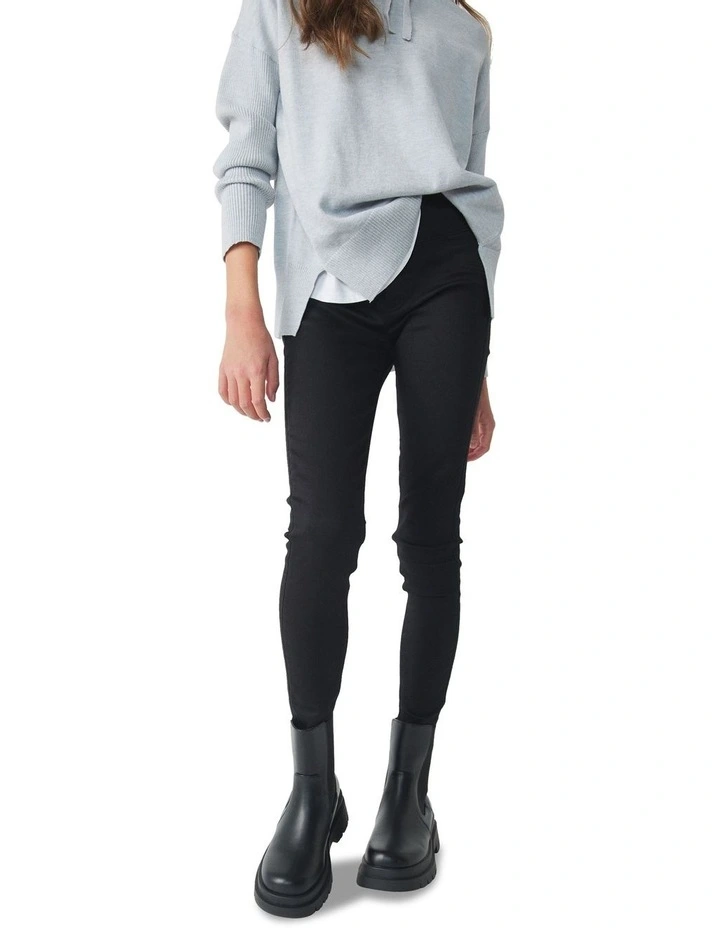 Avery Skinny Jean in Black