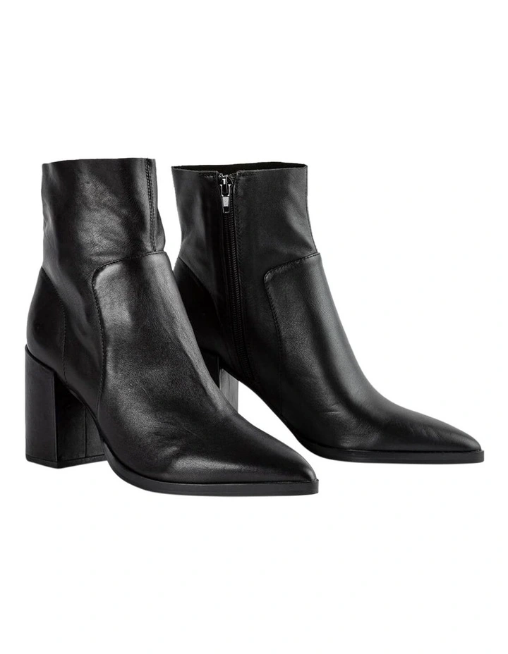 Brazen Black Luxe