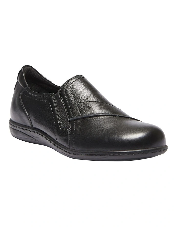 Latrobe Flat Shoes In Black Glove