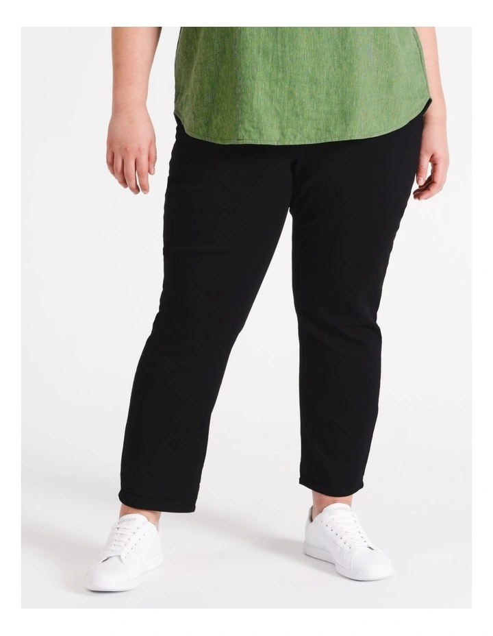 Recycled Cotton Blend Wardrobe Staple Crop Denim Jean in Black