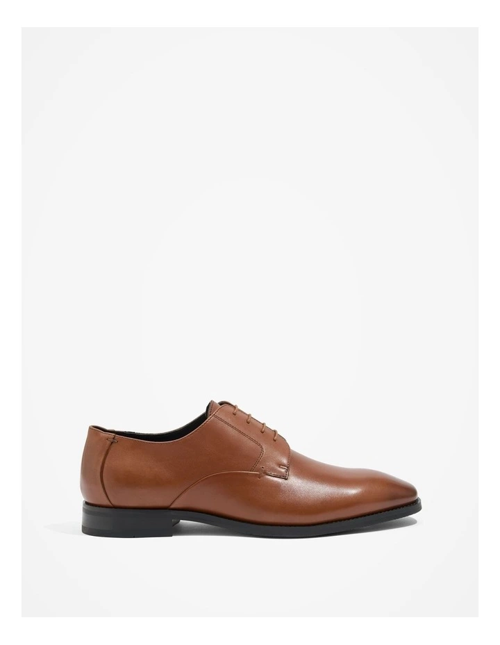 Travel Derby Shoe in Rich Tan