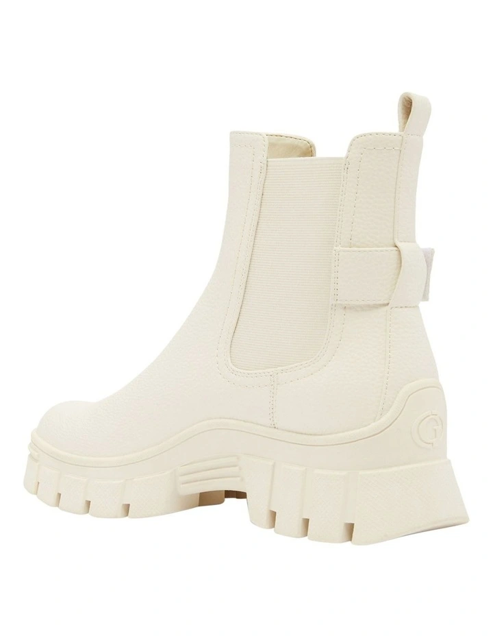 Hensly Boot in Cream
