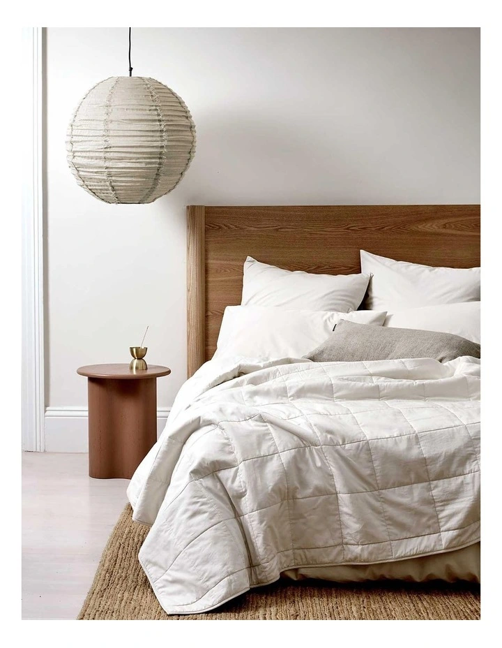 Halo Organic Coverlet in White Sand