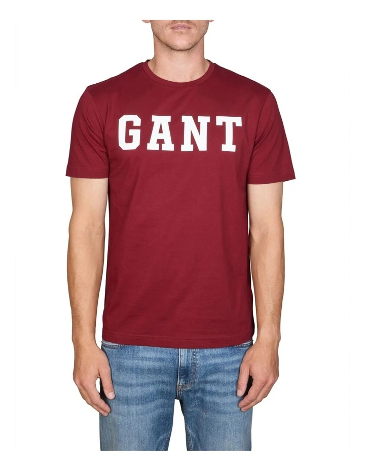 Graphic T-Shirt in Plumped Red
