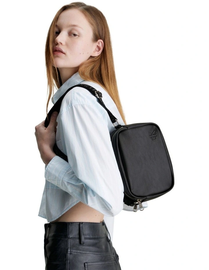 Ultralight Dblzip Camera Crossbody Bag in Black