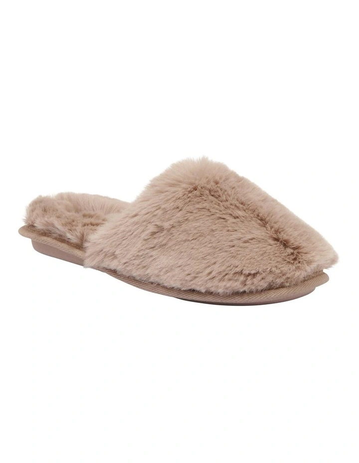 Scuff Slippers in Tan