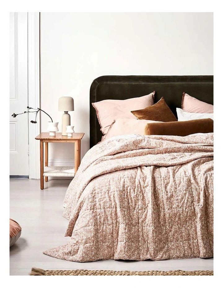 Varanasi Standard Pillowcase in Hazelnut
