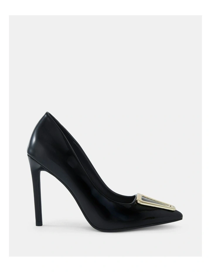 Zavvy Court Heels in Black