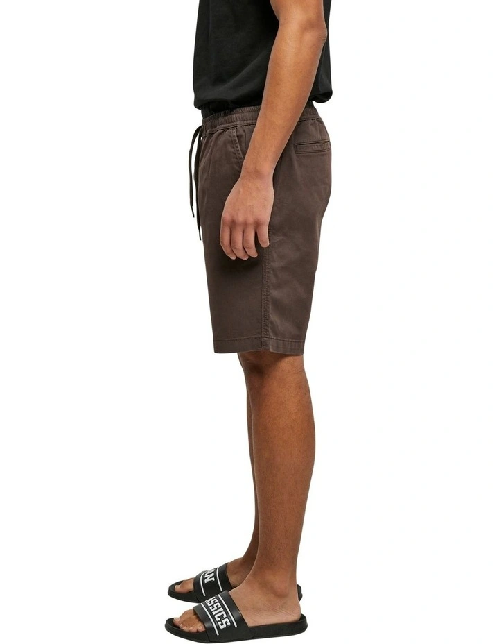 Stretch Twill Jog Shorts in Brown